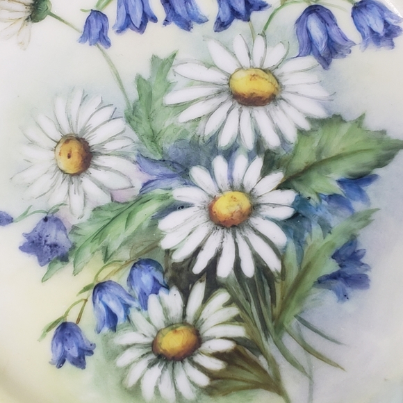 Vintage Set Of 2 Reticulated Plates - Picture 5 of 13